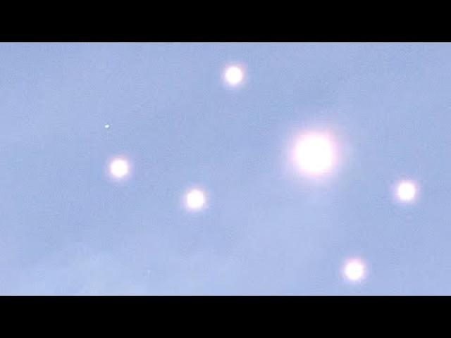 Cluster of stationary Blinking Lights above central Florida, April 16 2022 ????