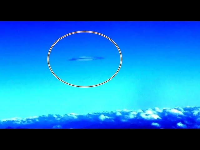 Plane passenger captured a huge flying saucer above China
