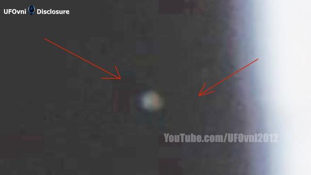 UFO Passes Behind The Moon By Telescope (Video 4K)