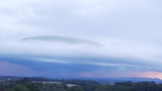 Huge Weird UFO Sighting over the clouds in ITALY !!! June 2018