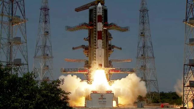 Blastoff! India's Aditya-L1 sun probe launched atop PSLV rocket