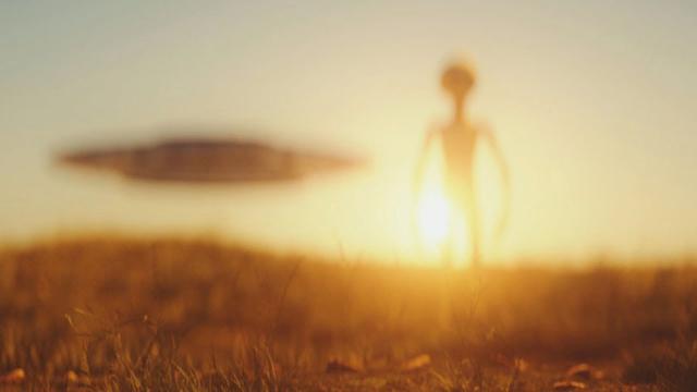The UFO Phenomenon Seems To "Preselect" Its Observers, According To Researcher (video)