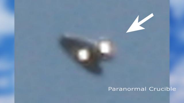 Triangle UFO Appears Over Sydney, Australia