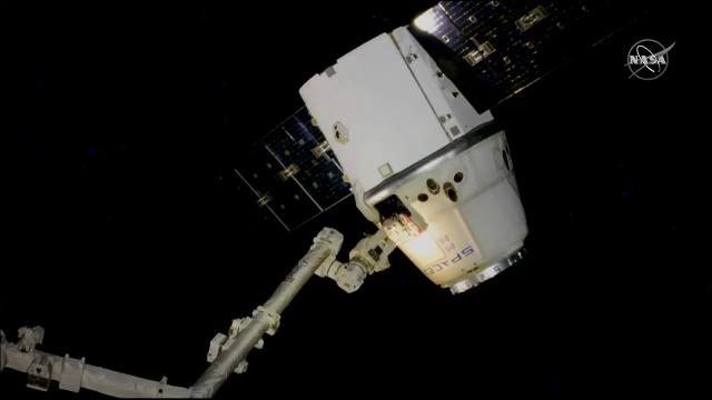 Final SpaceX Dragon robotic arm release completed by Space Station