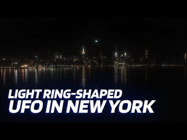 Light ring-shaped UFO flies over the HUDSON RIVER in NEW-YORK ???? UFO SIGHTING (CGI)