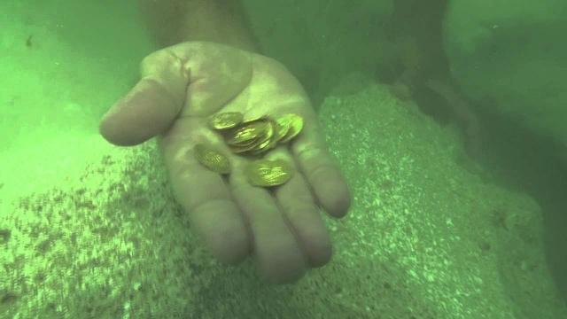 These Divers Find $4.5 Million In Gold Coins From A Spanish Fleet That Sunk 300 Years Ago