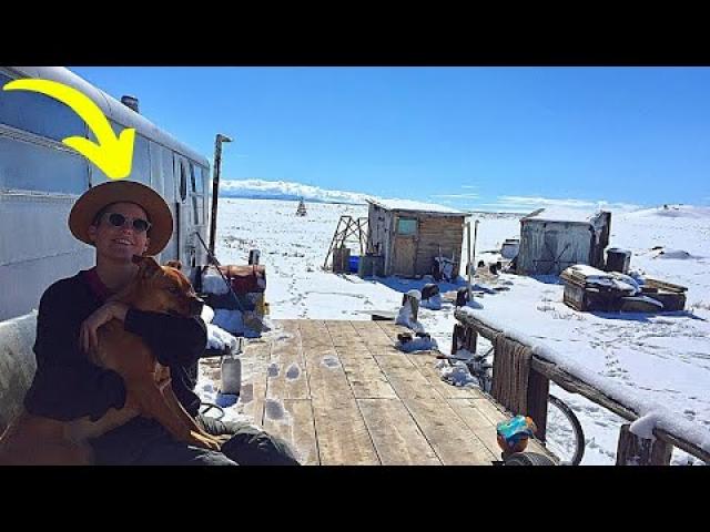 a Woman Ditched City Life to Spend 5 Years Living Alone in a Utah Ghost Town Where There’s No Human
