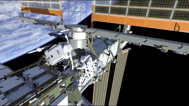Spacewalkers prep space station for solar array upgrade in animated explainer