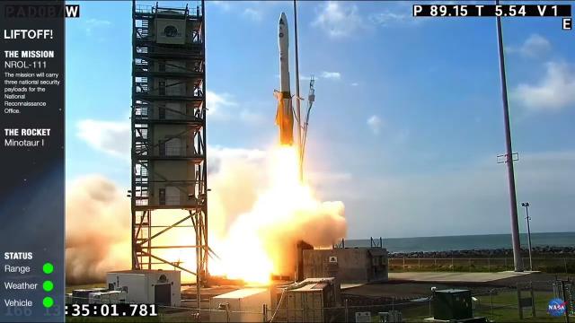 Blastoff! US spy satellite launches atop Minotaur 1 rocket