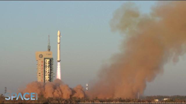 China’s Long March 2D launches Kuafu-1 solar observatory, rocket sheds tiles