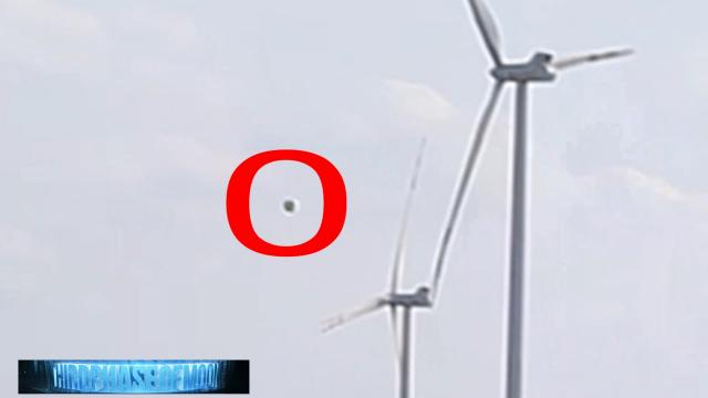 OMG NEAR COLLISION UFO STOPS TURBINE WINDMILLS THEN PASSES THREW! CRAZY FOOTAGE 2016