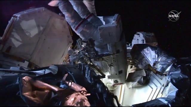 Watch the Sun Set on Spacewalkers