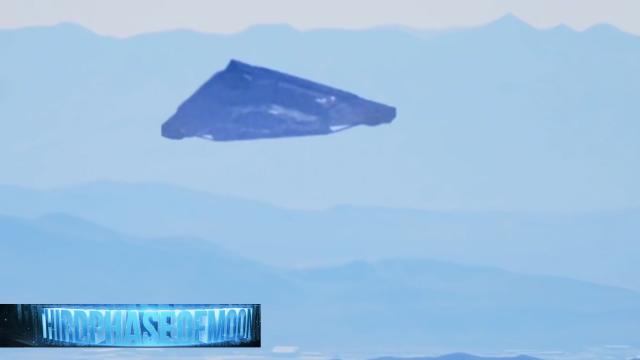 BIGTIME!!! UFO Sightings NASA CAN'T EXPLAIN! HUGE TR3-B Spotted By UFO HUNTER! 2016