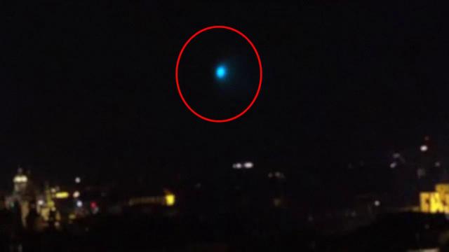 Mysterious Blue Lights In The Sky | Massive UFO Sighting Over Prague