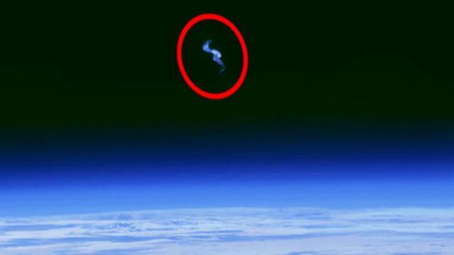 UFO Floating In Space From Nasa's 4K Footage HD