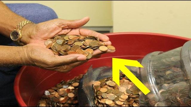 Man Cashing In Pennies He Collected For 45 Years Is Speechless At What The Bank Says