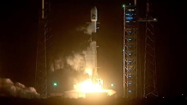 Blastoff! SpaceX launches NASA's PACE Earth observatory, nails landing in Florida