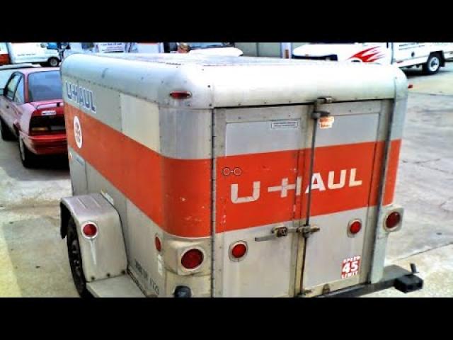 When They Looked Inside This U Haul, They Ditched The Trailer And Ran Away Fast