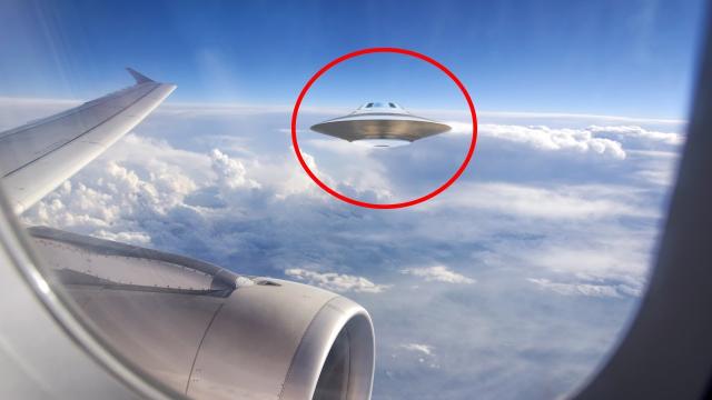 Giant UFO Found From Airplane !! Amazing UFO Footage Compilation 2017