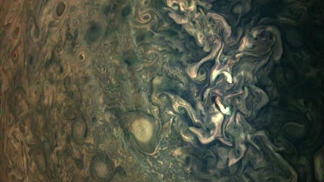 See Jupiter's thin hazy particle bands in amazing Juno imagery