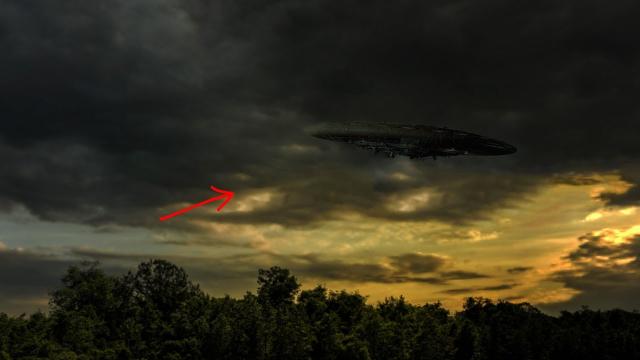 Top 3 UFO Footages!! Real UFO With Aliens Caught On Camera 2018