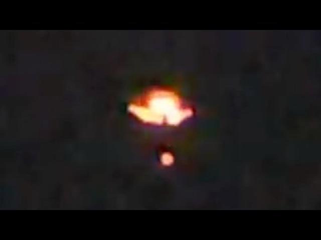 Strange Mothership UFO Filmed Releasing Two Smaller Lit Objects over São Paulo in Brazil