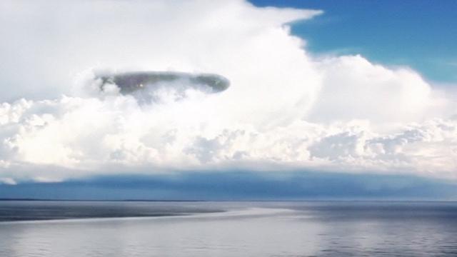 UFO mothership over the SEA in AUSTRALIA !!! April 2018