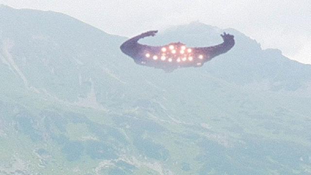 Strange UFO filmed by hikers in CROATIA !!! January 2018
