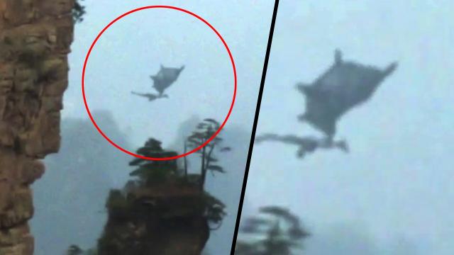 MYSTERIOUS FLYING DRAGON FILMED FROM CHINA | IS THAT REAL DRAGON? | REAL ALIEN CAUGHT ON CAMERA 2017