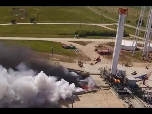 SpaceX Falcon Heavy’s Center Core Test-Fired in Texas