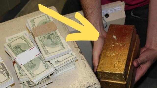 Man Finds Safe With $7 5M Inside $500 Storage unit !