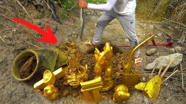 Everyone Thought This Treasure Hunter Was Lying Until He Showed Them These Pictures