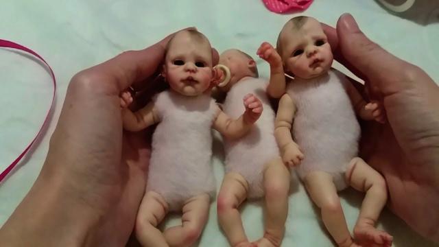 Woman Gives Birth To Smallest Triplets Ever Seen - Doctor Is Shocked When Doing DNA Test