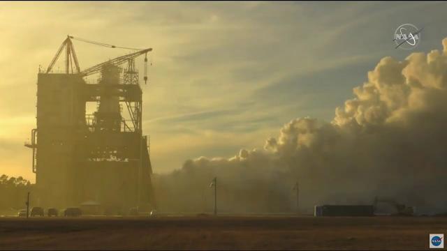 NASA SLS megarocket engine fired up for over 8 minutes in test