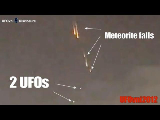2 UFOs Monitor Meteorite Falls To Defend Our Earth in Maracaibo, Venezuela