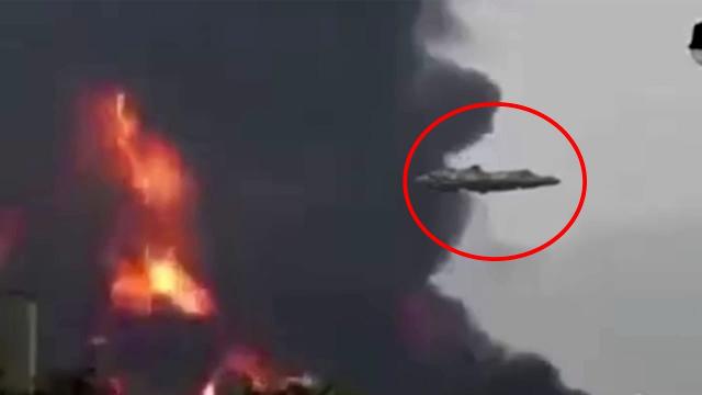 'Real UFO' Spotted In Fire Smoke Caught On Camera!!
