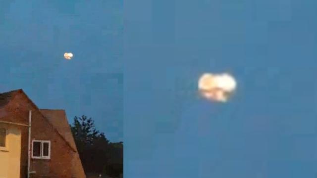 TRENDING UFO EXCLUSIVE! BREAKING NEWS MASSIVE BIOLOGICAL UFO ENGLAND STUNNED!! 7/26/2016
