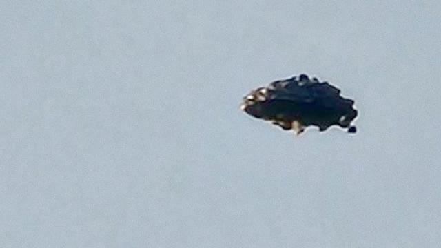 Strange dark Object #UFO caught on camera in Cheifland, Florida ???? UFO News - May 31, 2023 (????LI