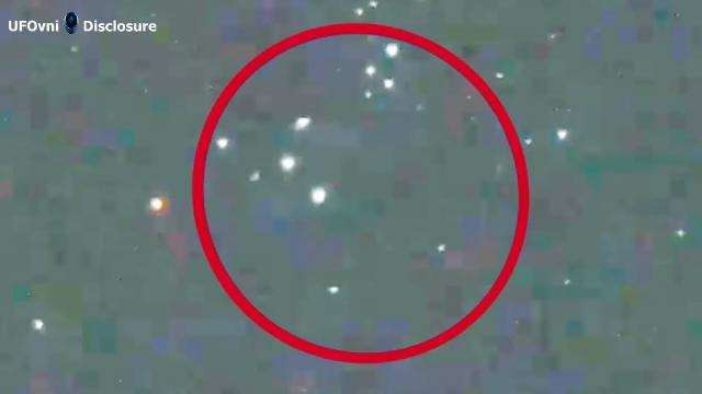 UFO Sighting: An Invisible Saucer In The NGC 869 Double Cluster, Filmed by The Telescope? 21-04-2021