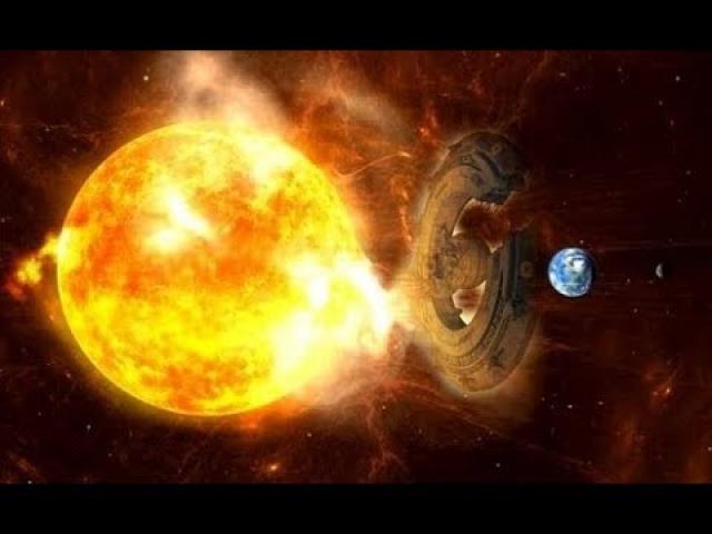 A huge "UFO" interacted with the Sun to avoid a powerful "Solar Storm" directed to Earth!