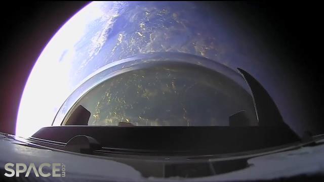 SpaceX Inspiration4's Crew Dragon captures stunning orbital sunset & cupola view