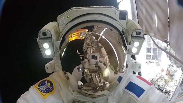 Spacewalker’s ‘Action Cam’ Captures Spectacular Views - Raw Video
