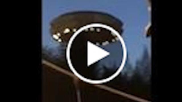 CLOSE-UP!!! UFO Sightings FLYING SAUCER SHOCKS ITALY!? BREAKING NEWS! 2015