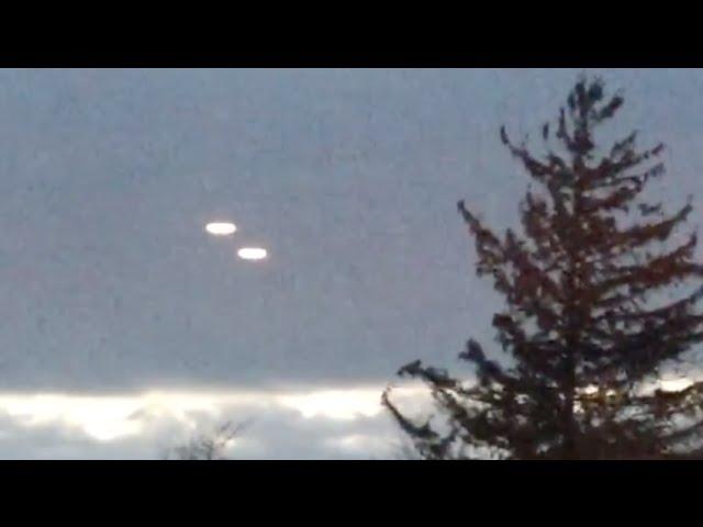 UFO Sighting with Glowing Lights Disappears into Clouds over Ontario, Canada - FindingUFO