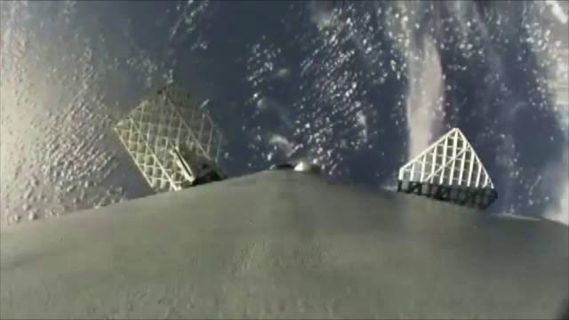 Jaw-Dropping Descent Of SpaceX's Falcon 9 First Stage | Time-Lapse Video