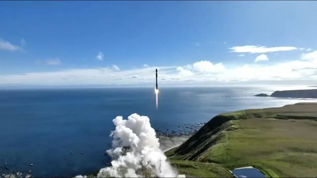 Blastoff! NASA TROPICS hurricane satellites launched by Rocket Lab