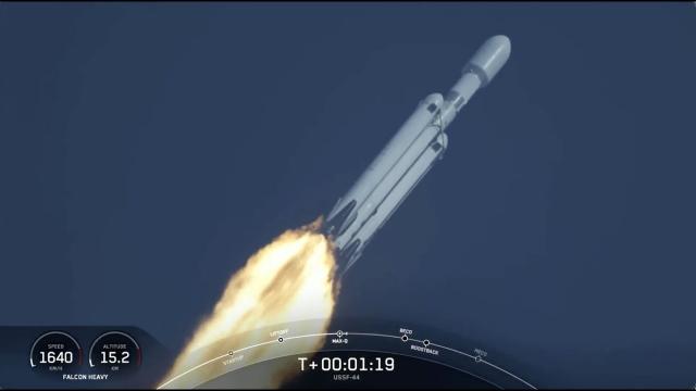 SpaceX Falcon Heavy launches classified Space Force satellite, nails landings