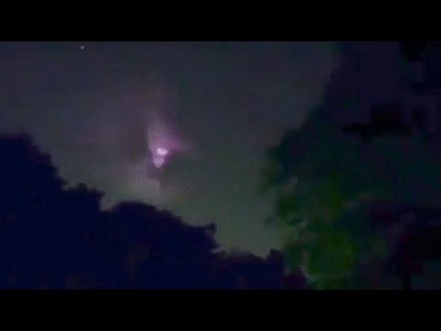 UFO Creates Light Turbulence in the Sky in USA ! ????