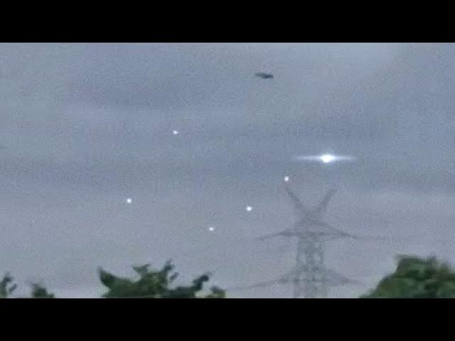Cluster of UFO Lights in India, May 2022 ????