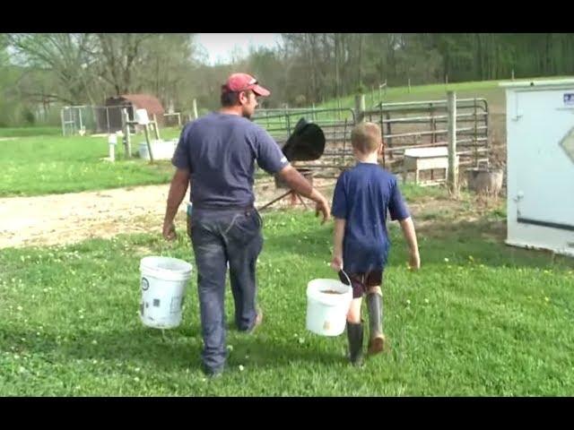 After This Boy Worked His Fingers To The Bone All Day, His Dad’s Last Job Made Him Break Down Crying